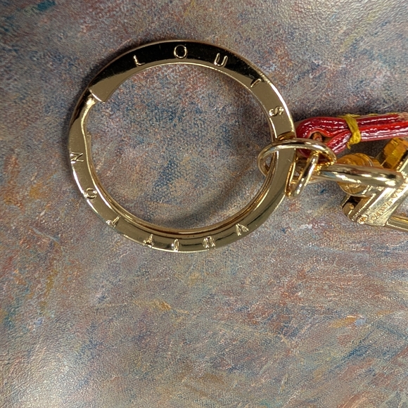 Louis Vuitton Goldtone Keychain & Clip with Leather Strap Attached - Picture 5 of 11